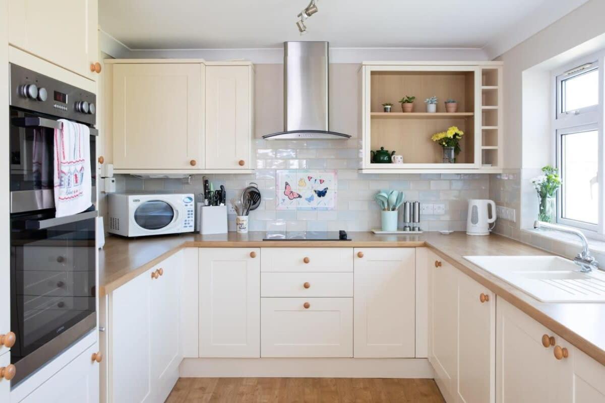 Seaside Detached 4Bd Home Nr Shops Parking Garden West Wittering Exteriör bild