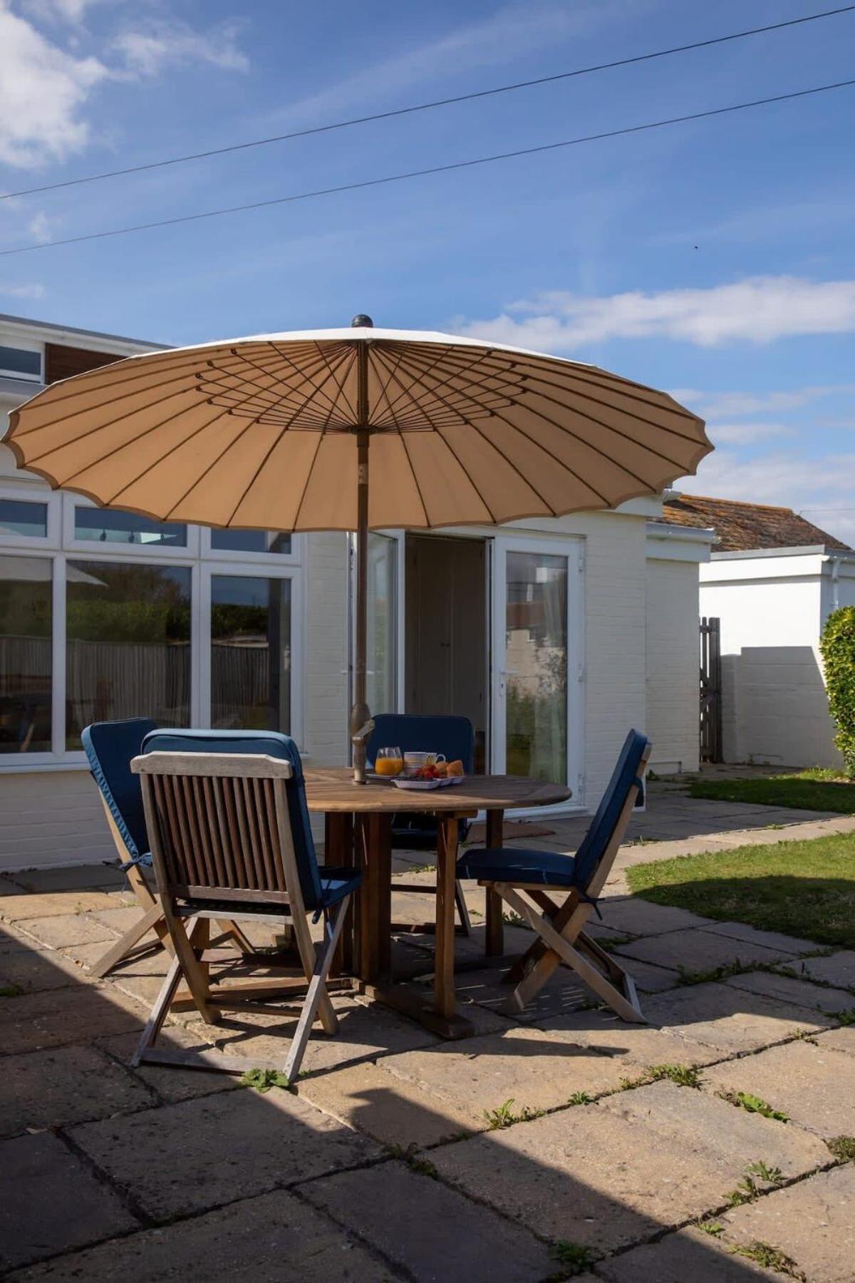 Seaside Detached 4Bd Home Nr Shops Parking Garden West Wittering Exteriör bild